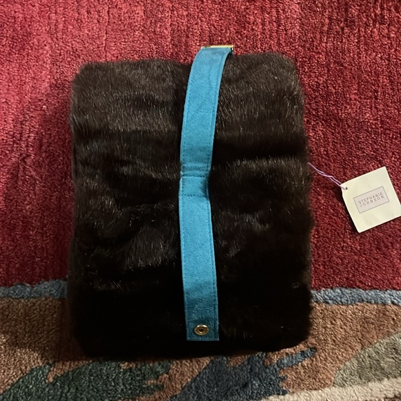 NWT STEPHANIE JOHNSON Brown Faux Fur Roll Up Cosmetic Make Up Bag - Picture 4 of 4